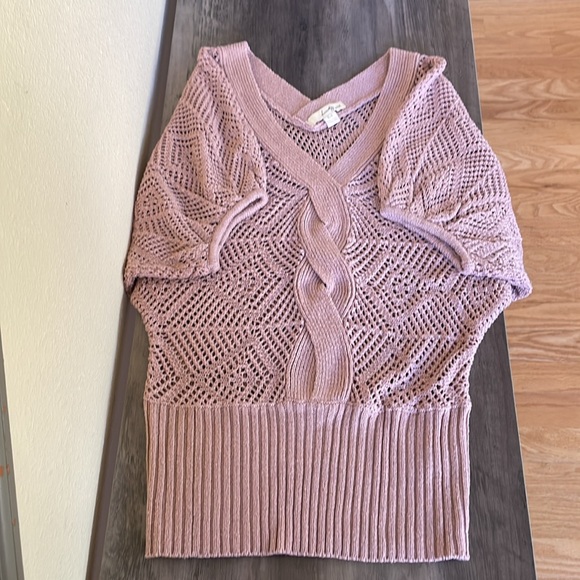 ⭐️Forever 21 V Neck Short Sleeve Dusty Pink Knit Sweater Top Size Small - Picture 10 of 14